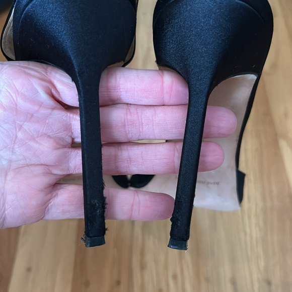 Manolo Blahnik black satin Carolyne slingback heels size 40.5 - Picture 3 of 7